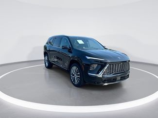 Used 2025 Buick Enclave Avenir w/ Trailering Package, 5000 lbs. FWD video 2