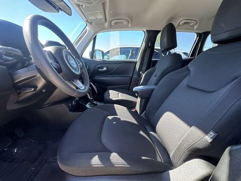 Used 2023 Jeep Renegade Latitude AWD/4WD image 13