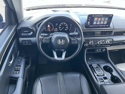 Used 2024 Honda Pilot Touring image 7