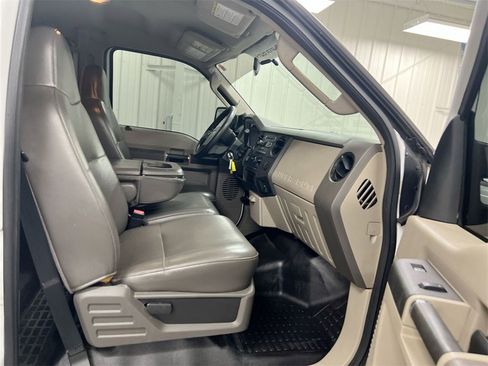 Used 2010 Ford F250 XL image 20