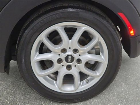 Used 2019 MINI Cooper S image 25