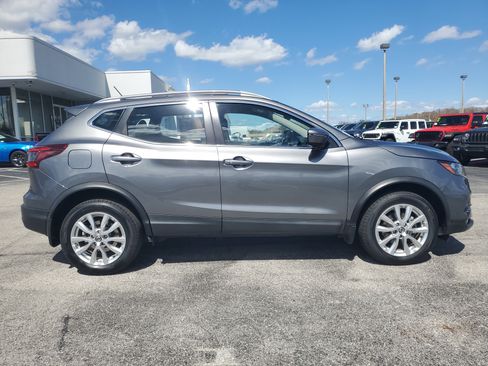 Used 2021 Nissan Rogue Sport SV image 8