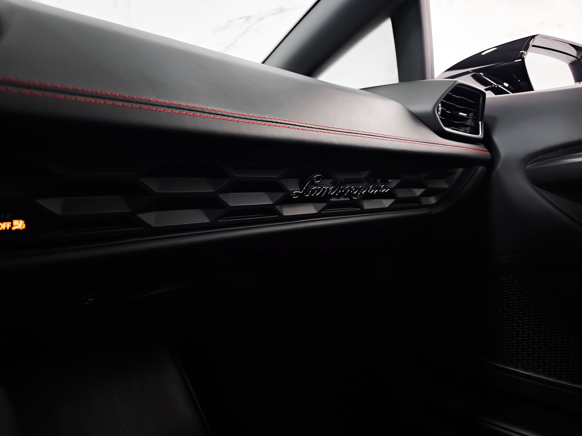 Used 2016 Lamborghini Huracan LP 580-2 RWD image 48