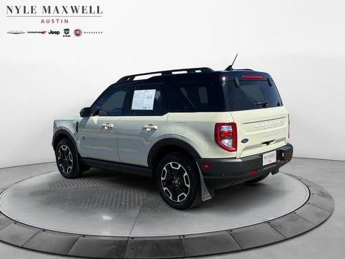 Used 2024 Ford Bronco Sport Outer Banks w/ Tech Package image 14