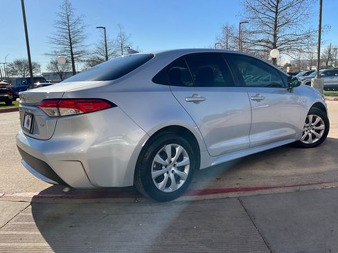 Used 2020 Toyota Corolla LE image 6