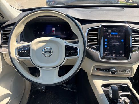 Used 2025 Volvo XC90 B6 Plus w/ Protection Package Premier AWD/4WD image 19