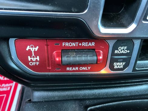 Used 2020 Jeep Gladiator Rubicon image 34