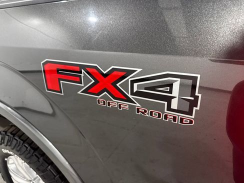 Used 2015 Ford F150 Platinum w/ Equipment Group 701A Luxury image 33