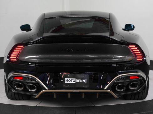 Used 2025 Aston Martin Vanquish RWD image 7