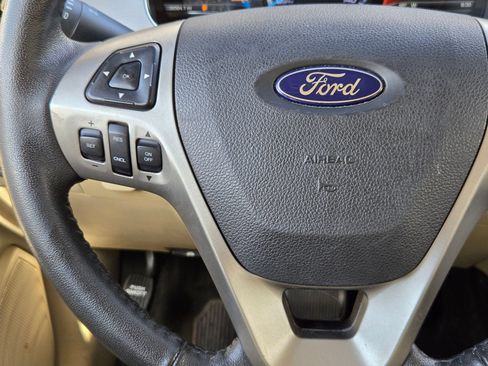 Used 2018 Ford Taurus SEL w/ Equipment Group 201A FWD image 21