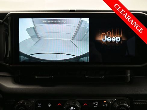 Used 2024 Jeep Wrangler Unlimited Sahara image 20