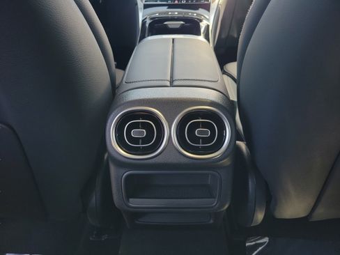 Certified 2026 Mercedes-Benz GLC 300 4MATIC image 11