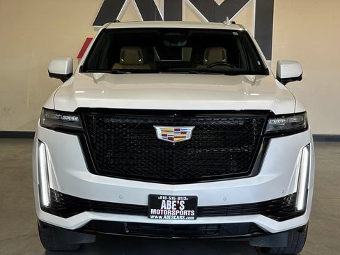 Used 2021 Cadillac Escalade ESV Sport w/ Driver Assist Tech Package AWD/4WD image 3