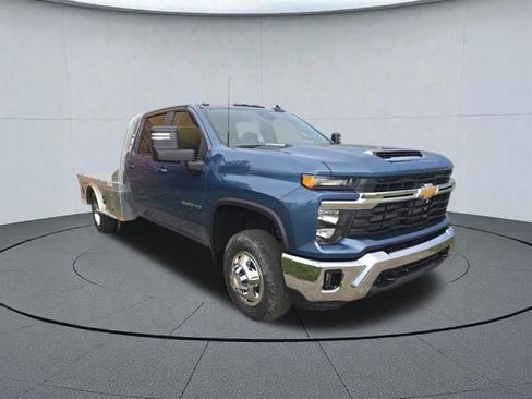 New 2026 Chevrolet Silverado 3500 LT w/ Convenience Package AWD/4WD image 8