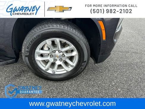 Used 2025 Chevrolet Tahoe LT RWD image 12