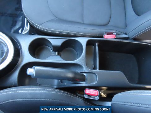 Used 2016 Kia Soul Base image 24