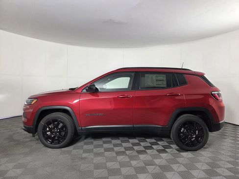 New 2026 Jeep Compass Latitude image 7