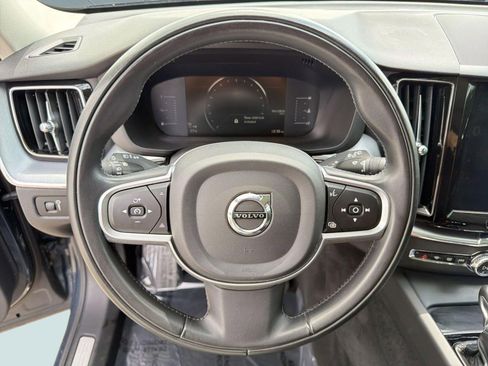 Used 2019 Volvo XC60 T6 Momentum w/ Premium Package AWD/4WD image 16