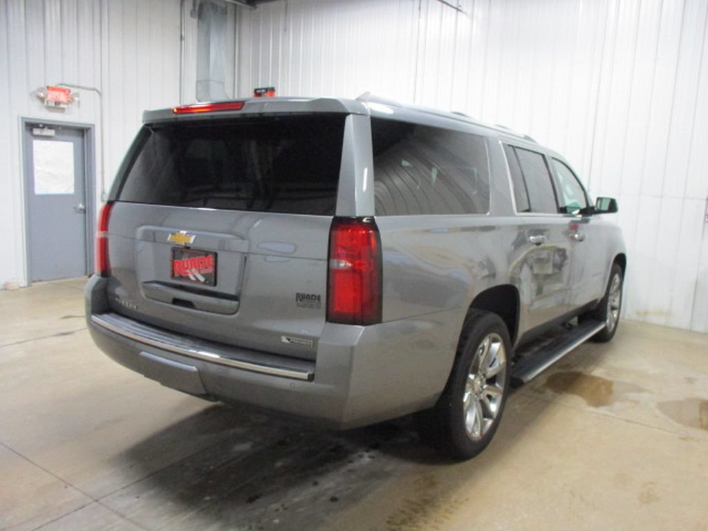Used 2018 Chevrolet Suburban Premier AWD/4WD image 6