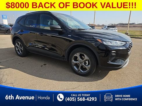Used 2025 Ford Escape ST-Line AWD/4WD image 3