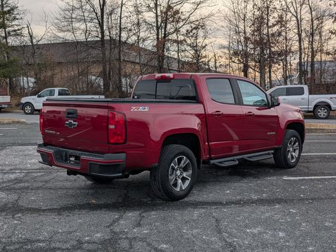 Used 2017 Chevrolet Colorado Z71 image 3
