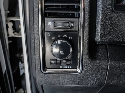 Used 2018 RAM 2500 Laramie w/ Sport Appearance Group AWD/4WD image 17