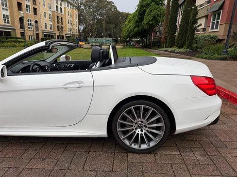 Used 2018 Mercedes-Benz SL 550 image 33