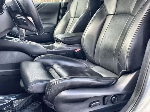 Used 2021 Subaru Outback Limited image 12