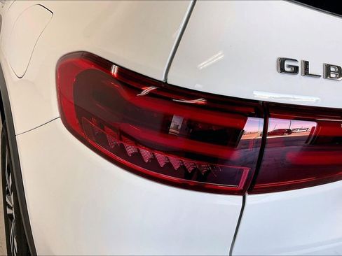 New 2026 Mercedes-Benz GLB 250 image 14