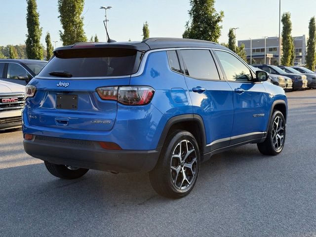 Used 2025 Jeep Compass Limited AWD/4WD image 3