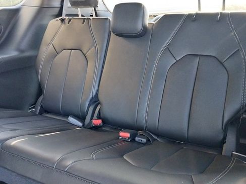 New 2026 Chrysler Voyager LX image 18