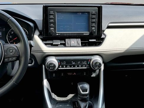 Used 2022 Toyota RAV4 XLE Premium FWD image 7