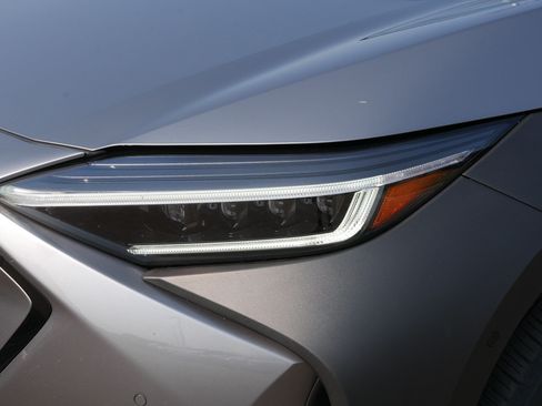 Certified 2023 Subaru Solterra AWD image 16