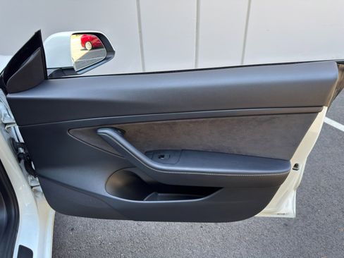 Used 2021 Tesla Model 3 Standard Range Plus RWD image 41