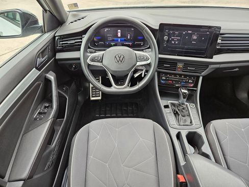 Used 2025 Volkswagen Jetta Sport image 26