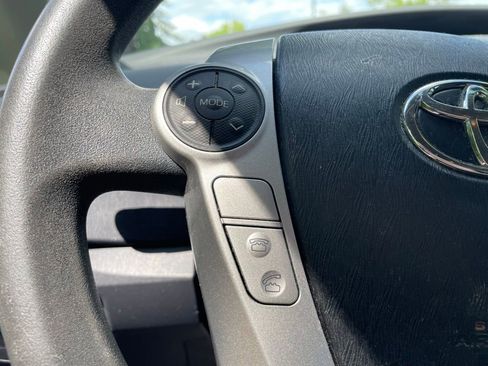 Used 2015 Toyota Prius Two FWD image 11