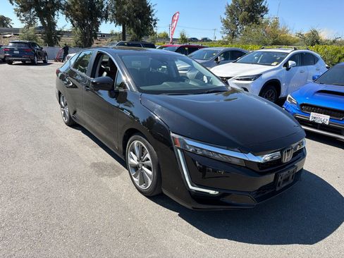 Used 2018 Honda Clarity Touring image 11