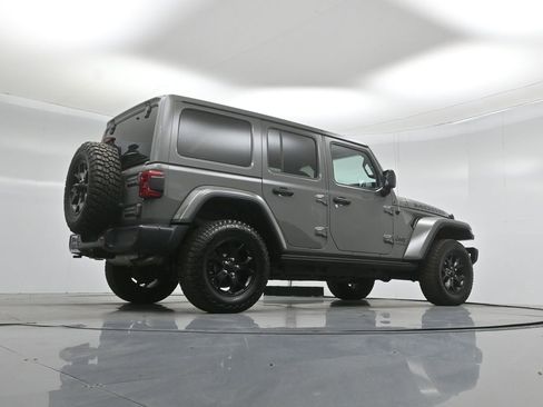 Used 2019 Jeep Wrangler Unlimited Sahara w/ Quick Order Package 24M Moab AWD/4WD image 45