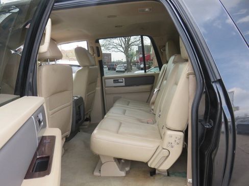 Used 2014 Ford Expedition EL XLT w/ Equipment Group 202A AWD/4WD image 20