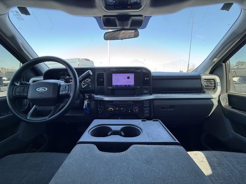Used 2024 Ford F250 XLT image 30