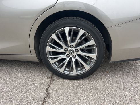 Used 2019 Lexus ES 350 image 8