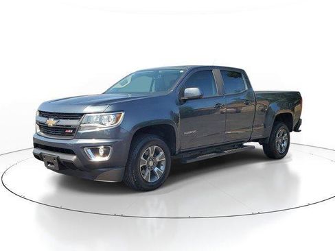 Used 2019 Chevrolet Colorado Z71 AWD/4WD image 2