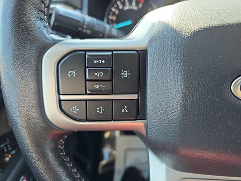 Used 2024 Ford Expedition XLT image 22