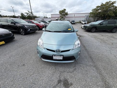 Used 2015 Toyota Prius Three FWD image 2