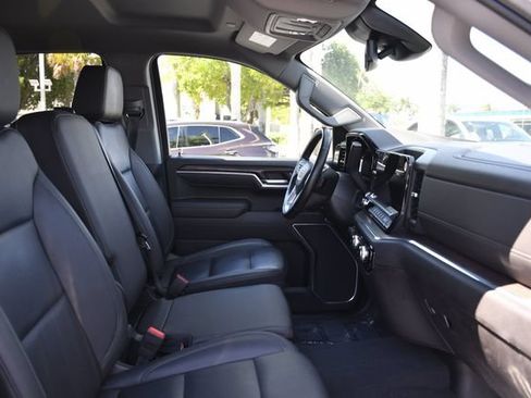 Used 2025 GMC Sierra 1500 SLT RWD image 27