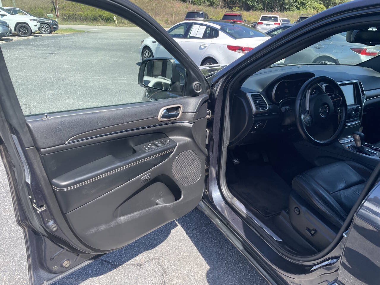 Used 2016 Jeep Grand Cherokee Limited RWD image 13