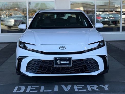 New 2026 Toyota Camry SE image 4