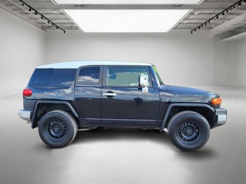 Used 2008 Toyota FJ Cruiser 4WD w/ Convenience Pkg image 5