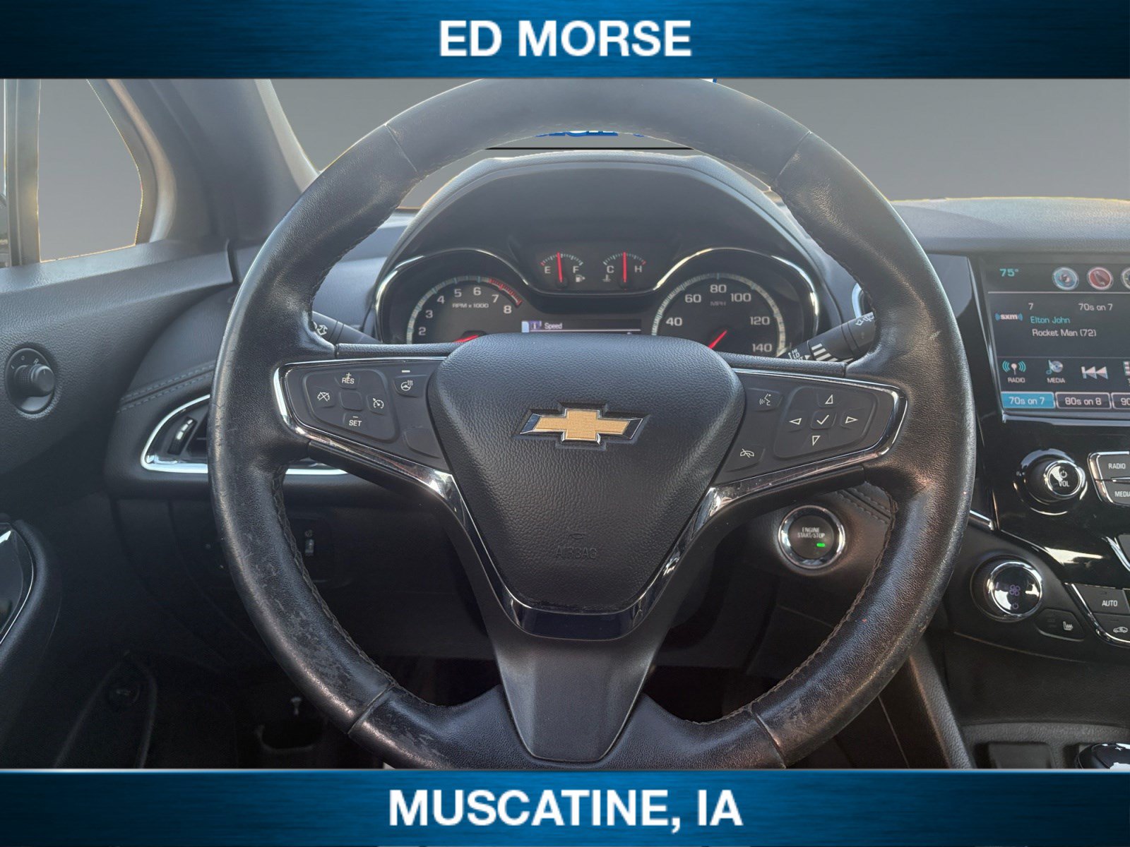 Used 2018 Chevrolet Cruze Premier FWD image 14