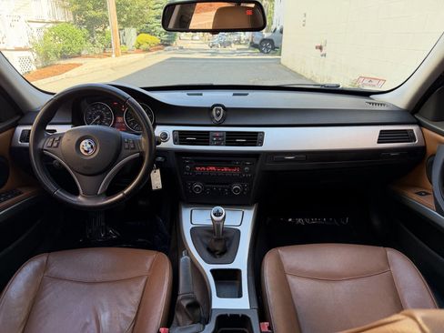 Used 2010 BMW 328i Sedan RWD image 21